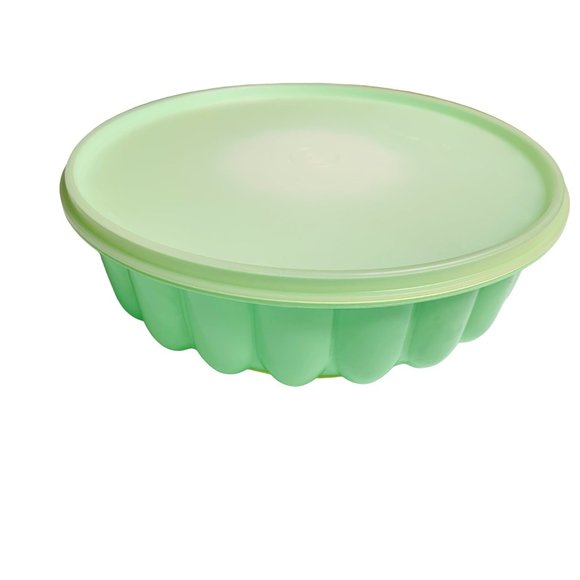 VTG Tupperware Jello Ring Mint Green Jell-O Mold With Lid 9" Party Cater Holiday - Picture 2 of 10